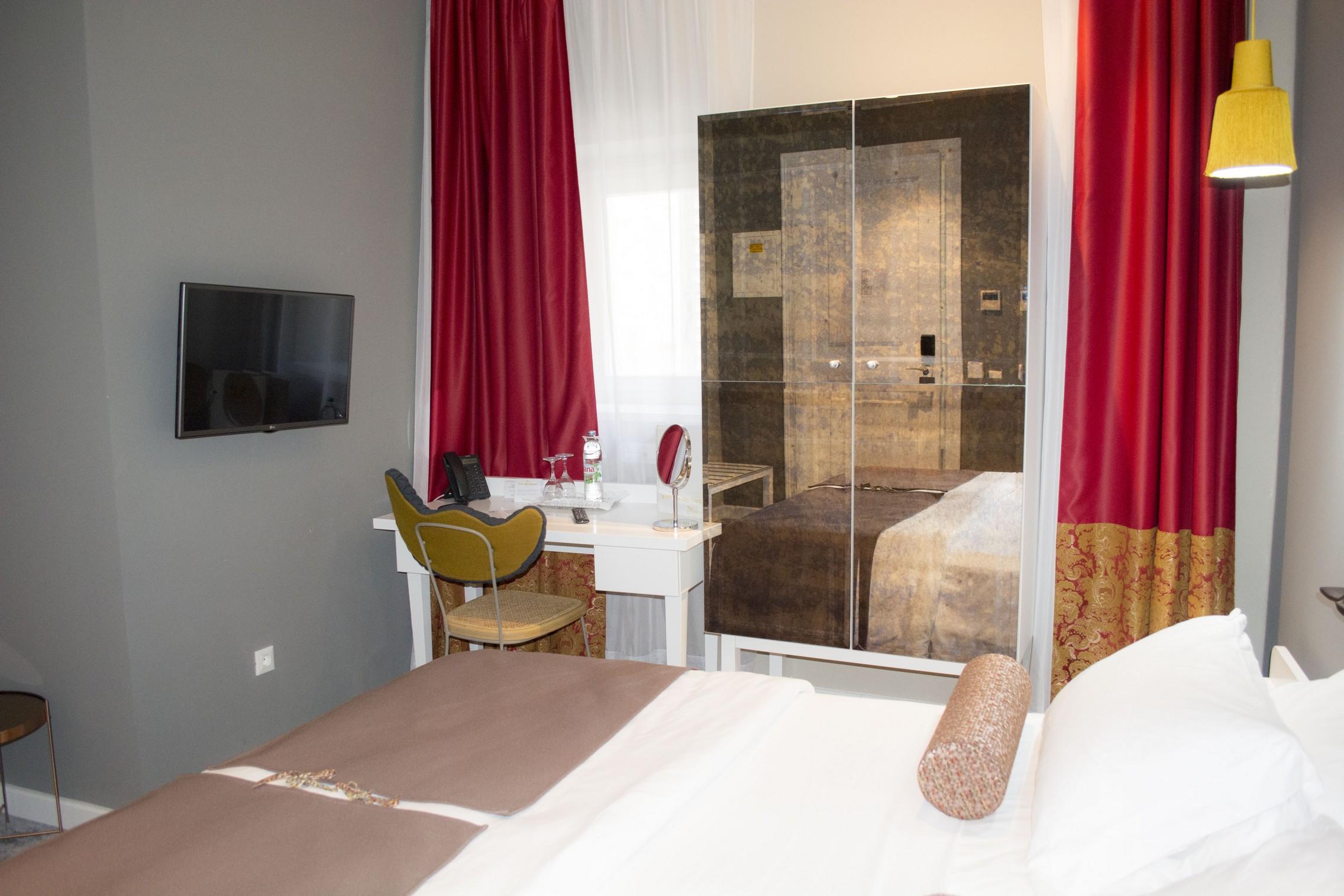 XII Century Heritage Hotel Трогир Екстериор снимка
