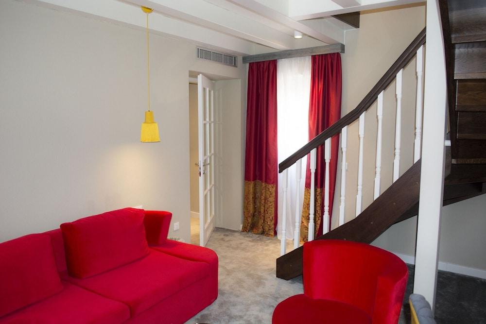 XII Century Heritage Hotel Трогир Екстериор снимка